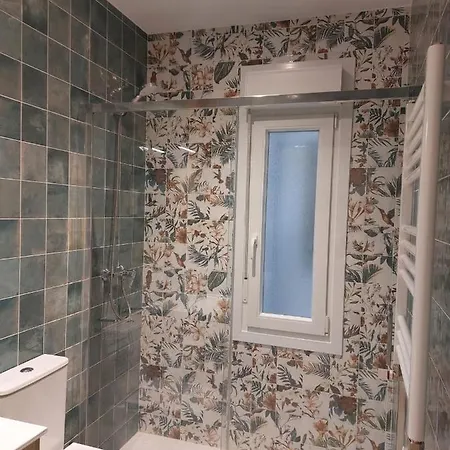 En Con Zonas Comunes Compartida H2 Homestay szállás *