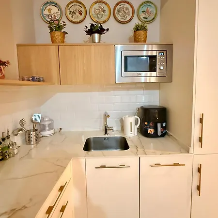 Habitación En Con Zonas Comunes Compartida H2 *