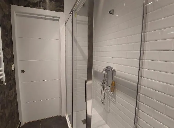 Habitación En Con Zonas Comunes Compartida H2 *